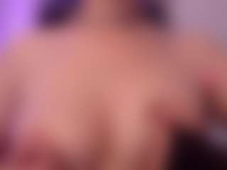 Live cam show with milu-razzo - Petite Teen (18+) on makecum.org
