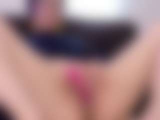 Live cam show with milu-razzo - Athletic Public on camwithhim.com