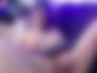 Live cam show with milu-razzo - Fingering on slutload