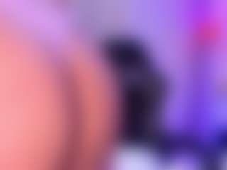 ZoeFerdi's Live Sex Cam Show