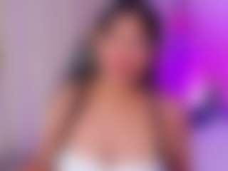 Live cam show with ZoeFerdi - Big Tits Small Tits on Dare Cams