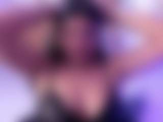 Live cam show with ZoeFerdi - Ebony Petite on Fling VIP Chat