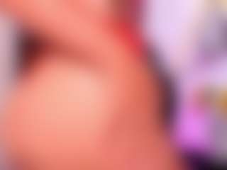 ZoeFerdi's Live Sex Cam Show