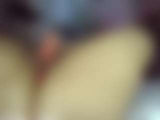 Bubblebeeee's Live Sex Cam Show