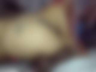 Bubblebeeee's Live Sex Cam Show