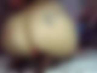 Bubblebeeee's Live Sex Cam Show