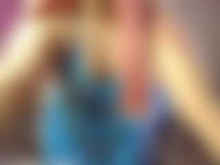 Live cam show with Bubblebeeee - Young Adult on Camsoda