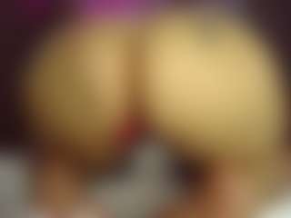 Bubblebeeee's Live Sex Cam Show