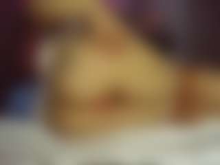 Bubblebeeee's Live Sex Cam Show