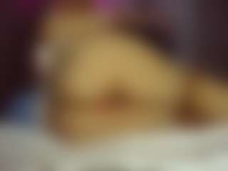 Bubblebeeee's Live Sex Cam Show