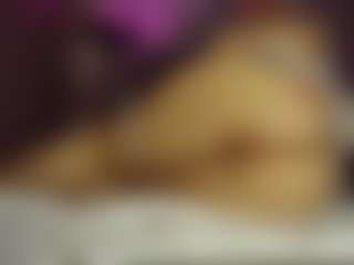 Bubblebeeee's Live Sex Cam Show