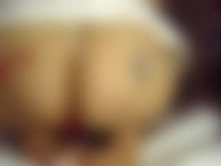Bubblebeeee's Live Sex Cam Show