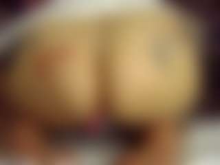 Bubblebeeee's Live Sex Cam Show