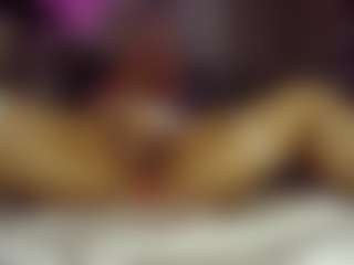 Bubblebeeee's Live Sex Cam Show