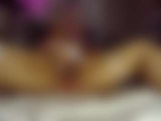 Bubblebeeee's Live Sex Cam Show