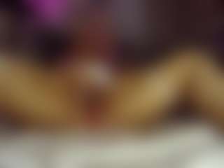 Bubblebeeee's Live Sex Cam Show