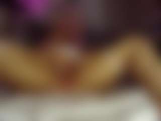 Bubblebeeee's Live Sex Cam Show