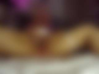 Bubblebeeee's Live Sex Cam Show