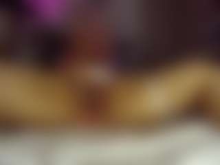 Bubblebeeee's Live Sex Cam Show