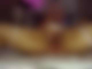 Bubblebeeee's Live Sex Cam Show
