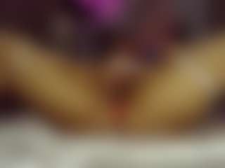 Bubblebeeee's Live Sex Cam Show