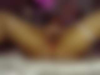 Bubblebeeee's Live Sex Cam Show