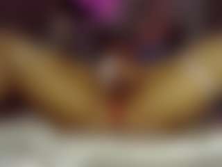 Bubblebeeee's Live Sex Cam Show