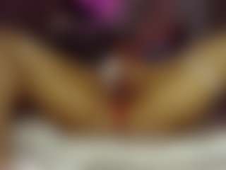 Bubblebeeee's Live Sex Cam Show