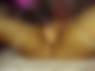 Bubblebeeee's Live Sex Cam Show