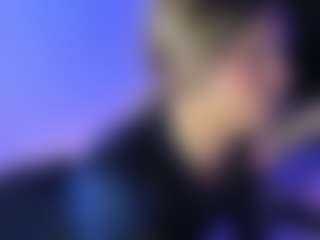 Live cam show with Cameron-blake - Tease on TeamSkeetLive