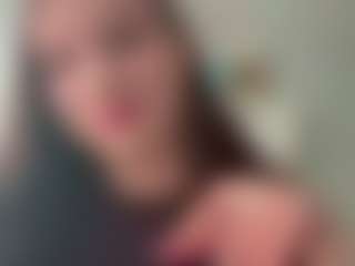 Live cam show with Beatrice - Blue Eyes on Milfs Live