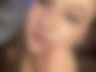 Show de cam en vivo con Beatrice - New Shaved Pussy en Camsoda