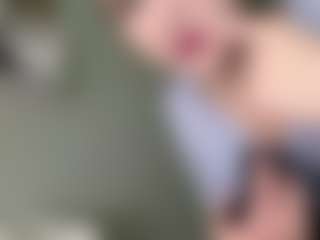 Live cam show with Beatrice - New Spank on Camming Site