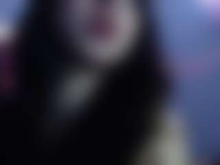 Live cam show with Sweety Coraline - Hippie on AdultVida.com
