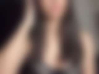 Live cam show with GildaLebeck - Upskirt on Dolls Live