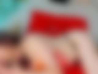 Live cam show with Lucy - White on Camming Site