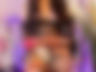 Live cam show with Lunaclarx - Teen (18+) on Camsoda