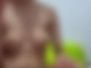 Mirza1992 MILF webcam performer live streaming