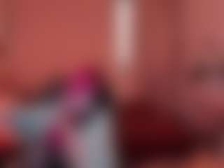 Live cam show with Ruby - Small on googirlz