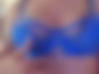 Scarlett-Saenz's Live Sex Cam Show