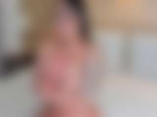 Scarlett-Saenz's Live Sex Cam Show
