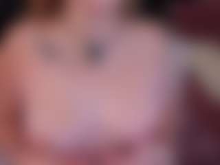 Live cam show with TeressaSieg - Average on Hubzter Live
