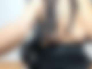 Live cam show with YumMabel - Moaning on SinfulBabes