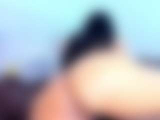 IssaSantanaa_3's Live Sex Cam Show
