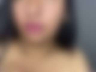 IssaSantanaa_3's Live Sex Cam Show