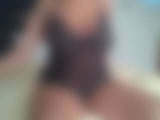 chelseamillz's Live Sex Cam Show
