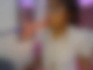 Live cam show with cloe-honny - Brown Eyes Teen (18+) on Camsoda