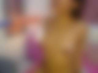 Live cam show with cloe-honny - Skinny White on Camsoda | colombia