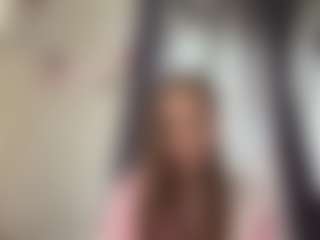 CorinnaVanlue's Live Sex Cam Show