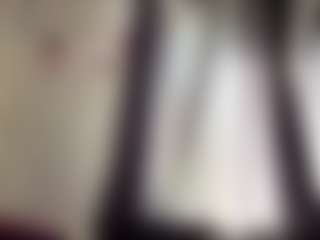 CorinnaVanlue's Live Sex Cam Show